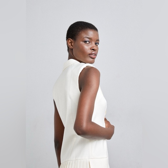 SANDRO MINI PLEATED SUIT DRESS - ECRU WHITE SIZE 6 US (38) (PREOWNED) - Picture 4 of 15